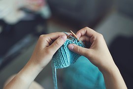 knit-869221__180
